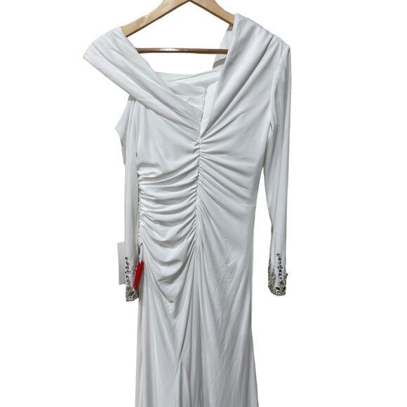 Mac Duggal BEADED CUFF DROP SHOULDER GOWN Size 6 - Picture 9 of 12